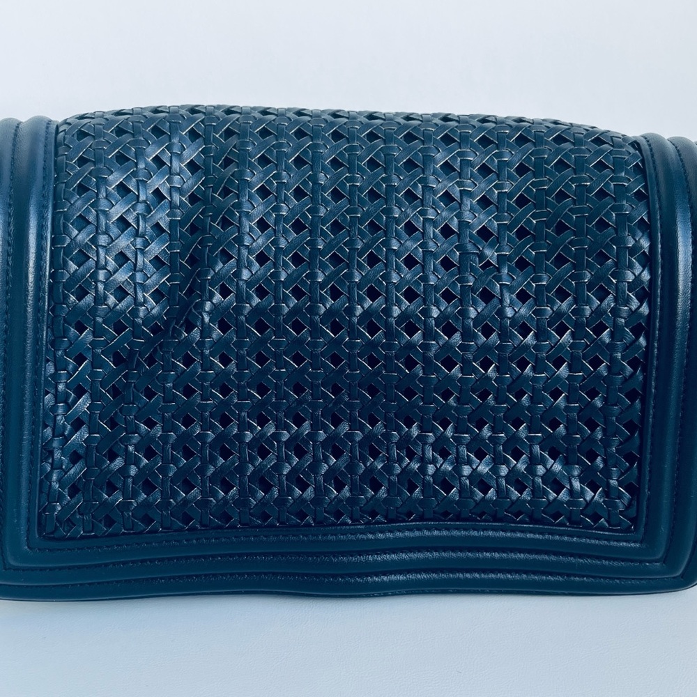 Chanel Navy and Gold woven boy bag with COA and full inclusion - Picture 5 of 15